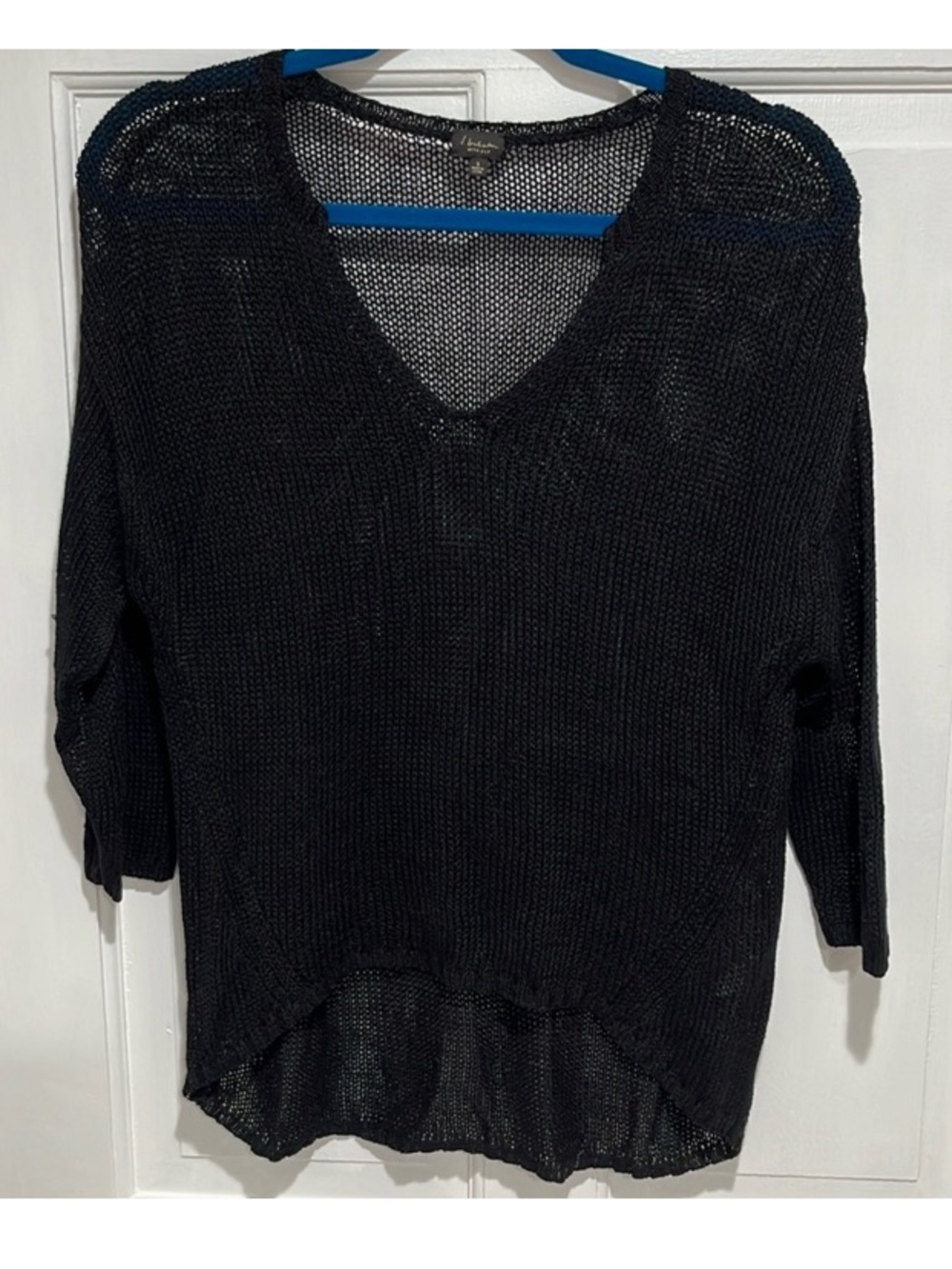 Aritzia Talula Sweater | Three-Quarter Sleeve V Neck | Lightweight | Size S